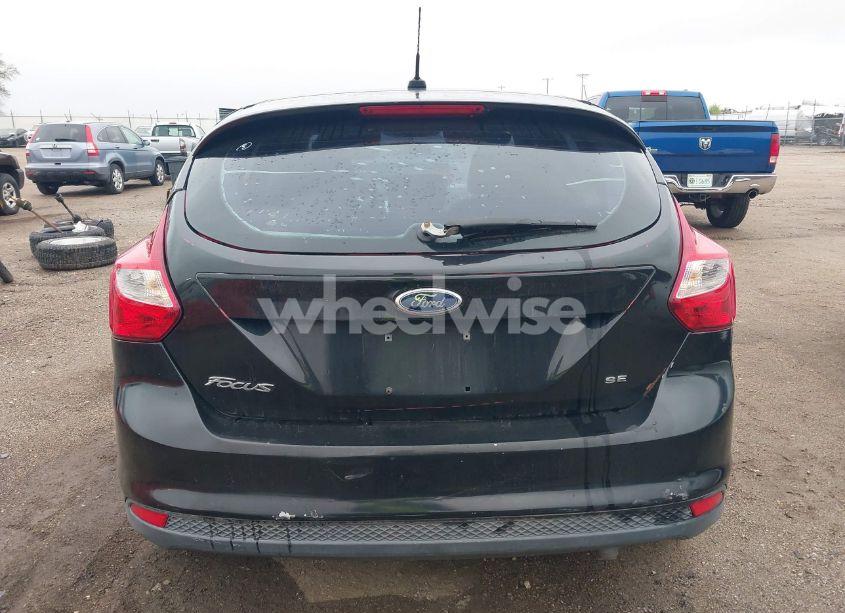 Photo 16 of 2014 Ford Focus SE (VIN 1FADP3K20EL386198)