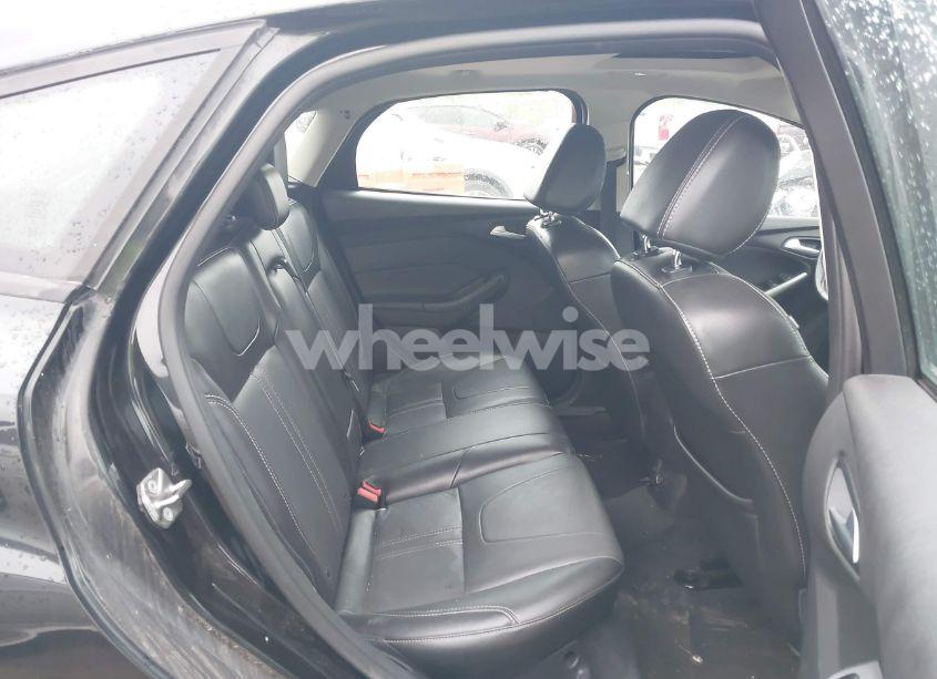 Photo 8 of 2014 Ford Focus SE (VIN 1FADP3K20EL386198)