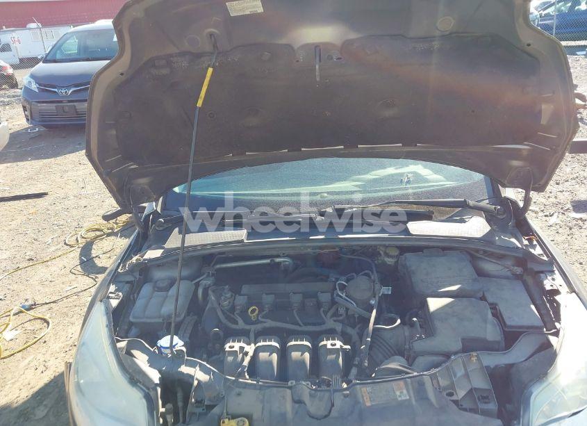 Photo 10 of 2014 Ford Focus SE (VIN 1FADP3K20EL403887)