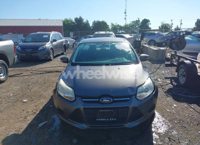 Photo 12 of 2014 Ford Focus SE (VIN 1FADP3K20EL403887)