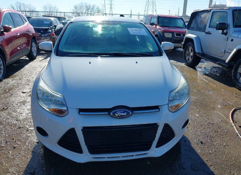 Photo 12 of 2014 Ford Focus SE (VIN 1FADP3K20EL408202)