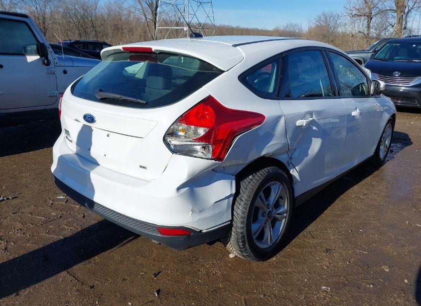 Photo 4 of 2014 Ford Focus SE (VIN 1FADP3K20EL408202)