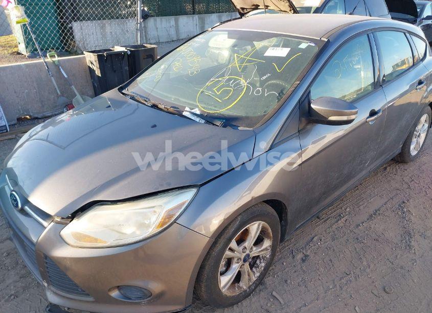 Photo 6 of 2014 Ford Focus SE (VIN 1FADP3K20EL421838)
