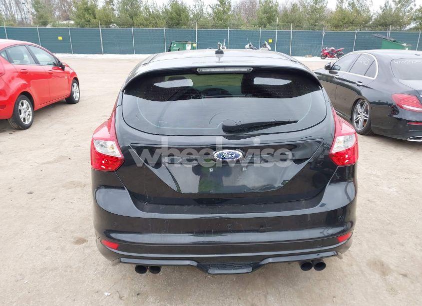 Photo 16 of 2014 Ford Focus SE (VIN 1FADP3K20EL459988)
