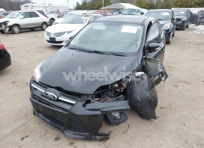 Photo 2 of 2014 Ford Focus SE (VIN 1FADP3K20EL459988)