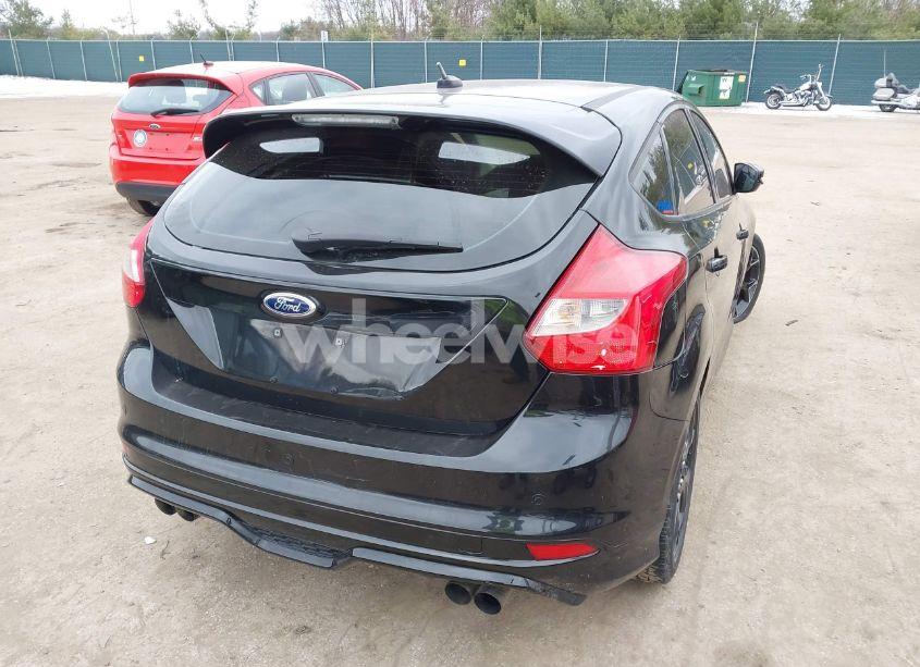 Photo 4 of 2014 Ford Focus SE (VIN 1FADP3K20EL459988)