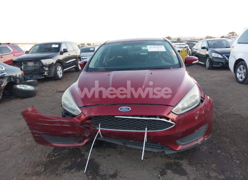 Photo 13 of 2015 Ford Focus SE (VIN 1FADP3K20FL220393)