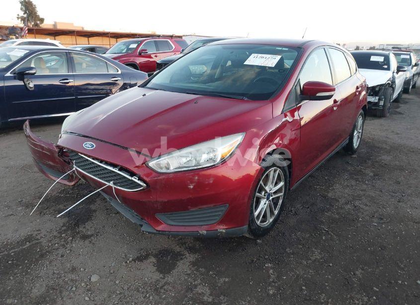 Photo 2 of 2015 Ford Focus SE (VIN 1FADP3K20FL220393)