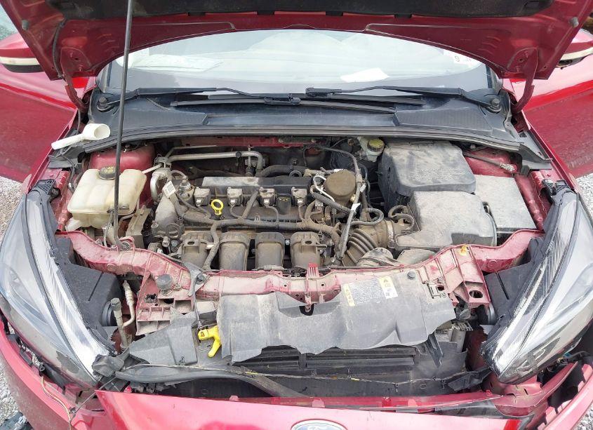 Photo 10 of 2015 Ford Focus SE (VIN 1FADP3K20FL235198)