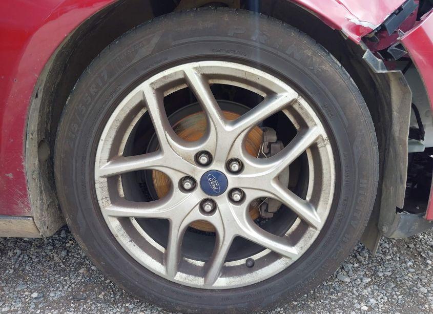 Photo 12 of 2015 Ford Focus SE (VIN 1FADP3K20FL235198)