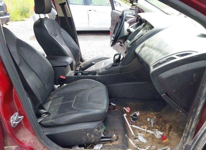 Photo 5 of 2015 Ford Focus SE (VIN 1FADP3K20FL235198)