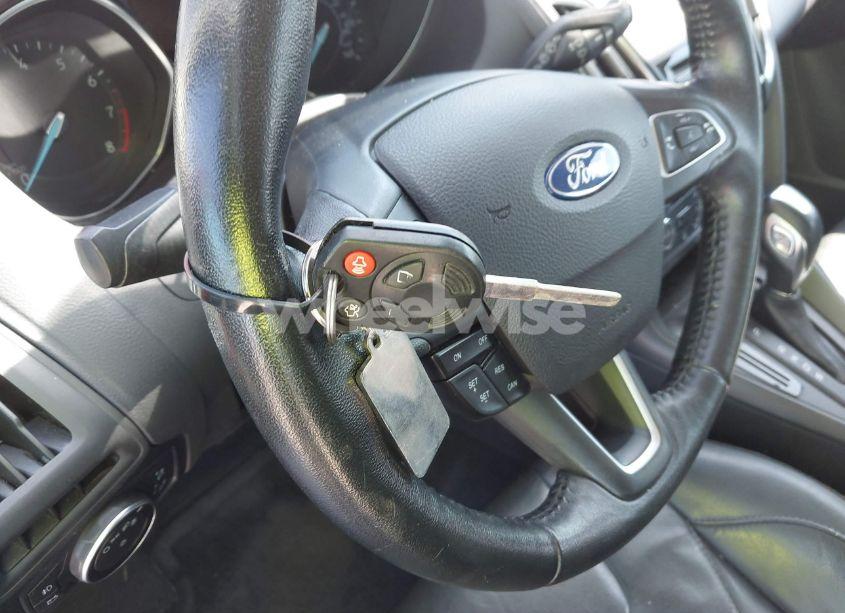 Photo 11 of 2015 Ford Focus SE (VIN 1FADP3K20FL274809)