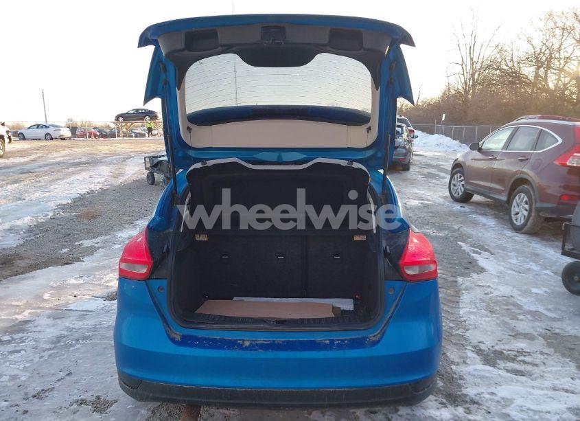 Photo 17 of 2015 Ford Focus SE (VIN 1FADP3K20FL319294)