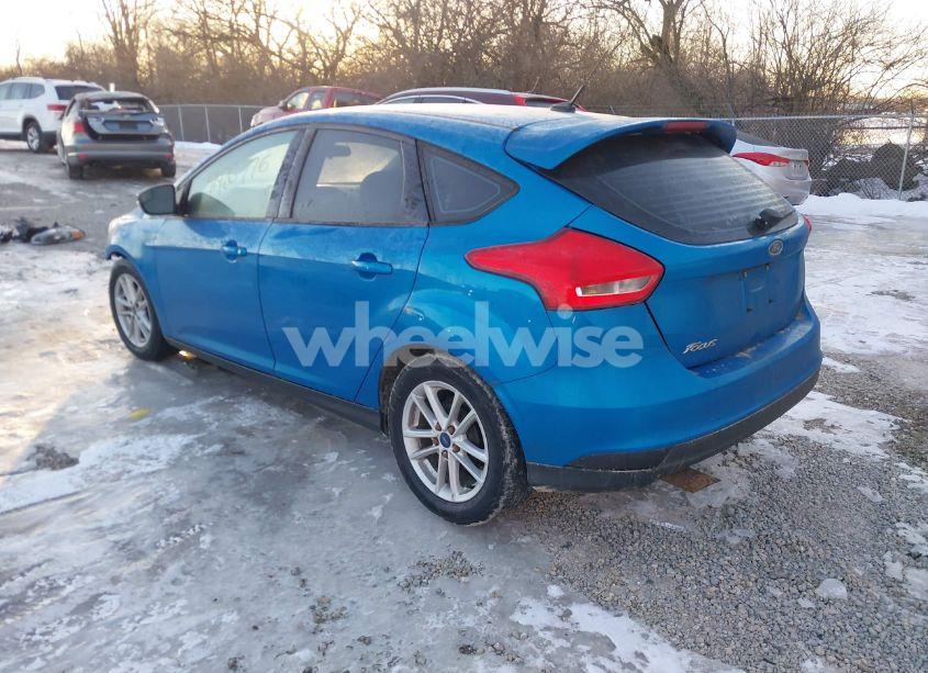 Photo 3 of 2015 Ford Focus SE (VIN 1FADP3K20FL319294)