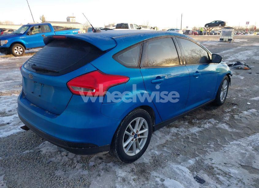 Photo 4 of 2015 Ford Focus SE (VIN 1FADP3K20FL319294)