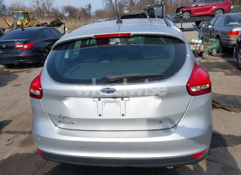 Photo 16 of 2015 Ford Focus SE (VIN 1FADP3K20FL370438)
