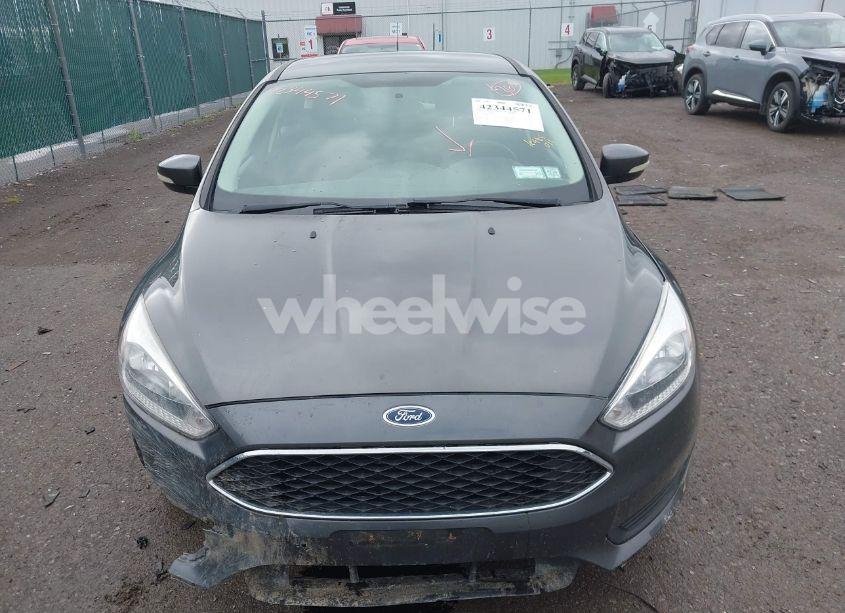 Photo 12 of 2015 Ford Focus SE (VIN 1FADP3K20FL379012)