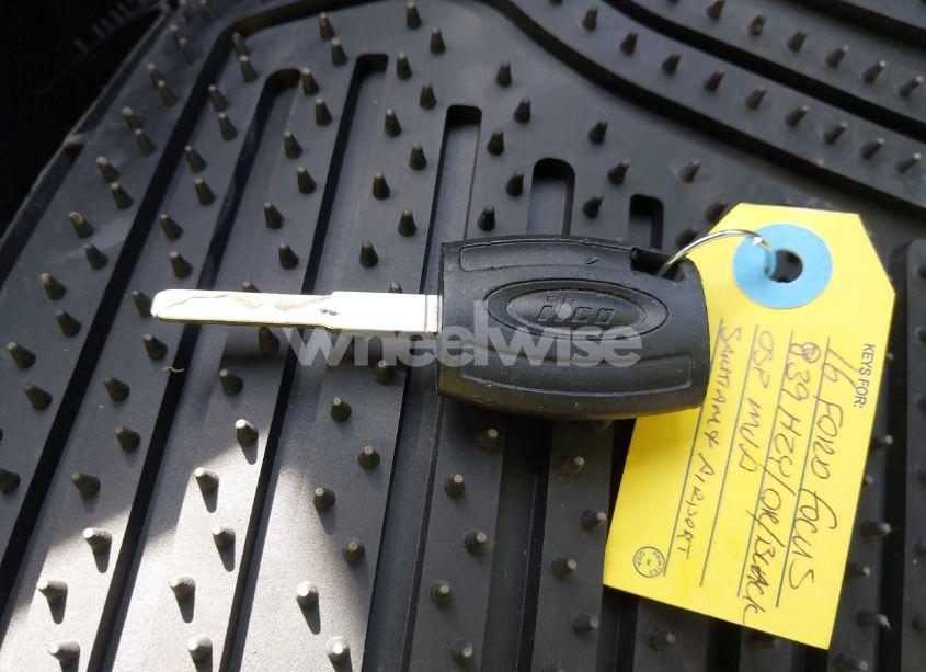 Photo 11 of 2016 Ford Focus SE (VIN 1FADP3K20GL225899)