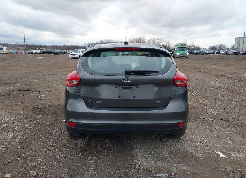 Photo 16 of 2016 Ford Focus SE (VIN 1FADP3K20GL236188)
