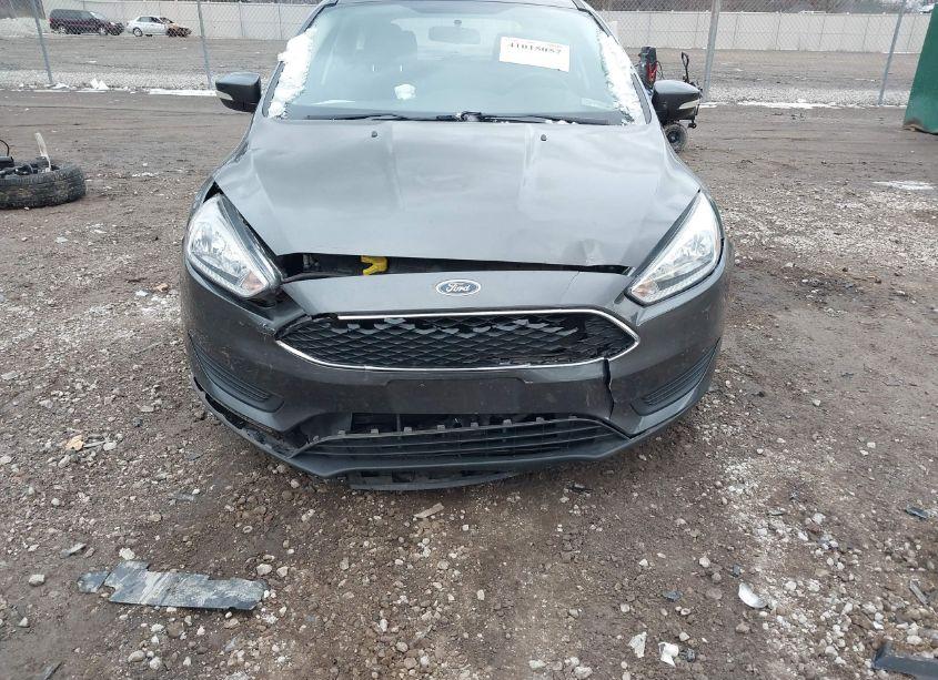 Photo 6 of 2016 Ford Focus SE (VIN 1FADP3K20GL236188)