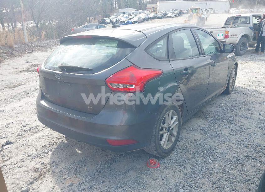 Photo 4 of 2016 Ford Focus SE (VIN 1FADP3K20GL259387)