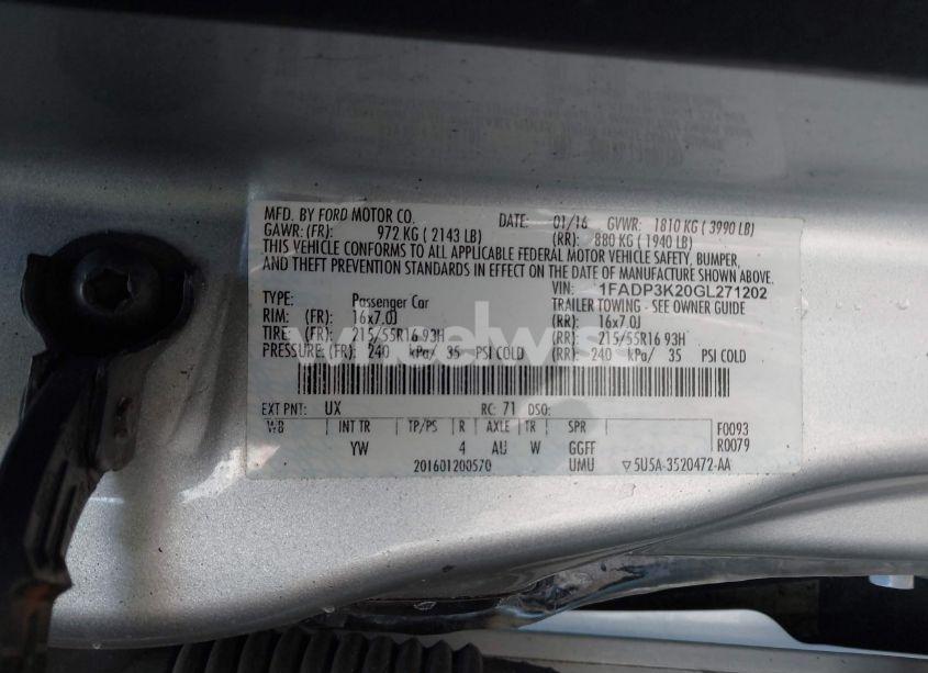 Photo 9 of 2016 Ford Focus SE (VIN 1FADP3K20GL271202)