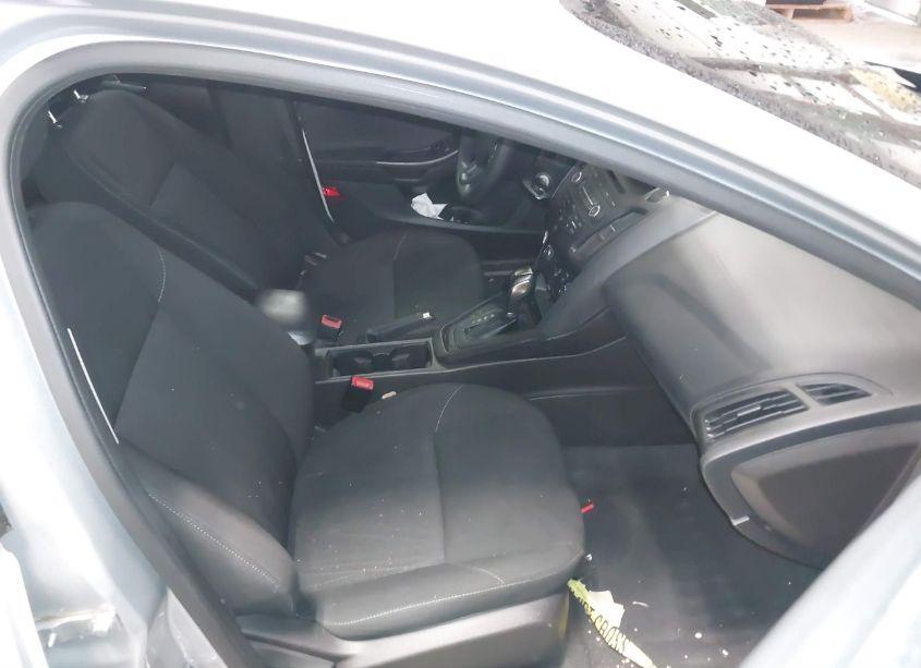 Photo 5 of 2016 Ford Focus SE (VIN 1FADP3K20GL328515)