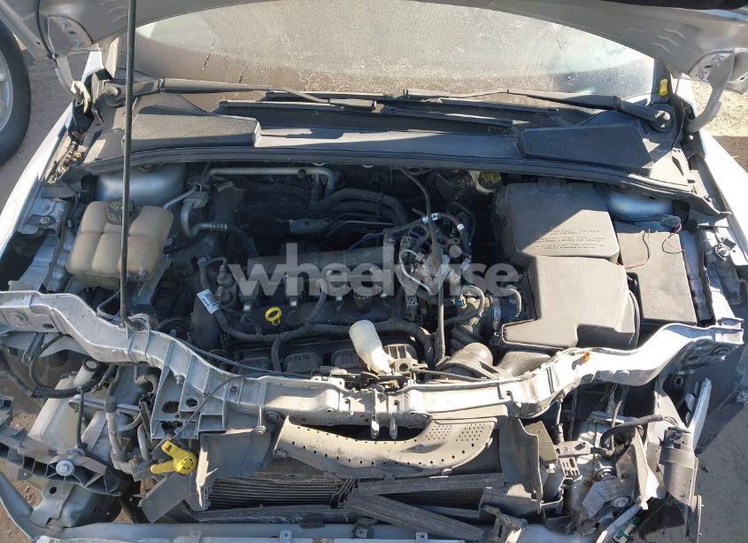 Photo 10 of 2016 Ford Focus SE (VIN 1FADP3K20GL339613)