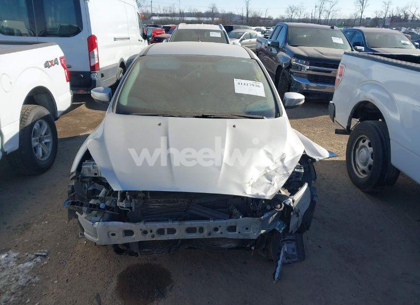 Photo 13 of 2016 Ford Focus SE (VIN 1FADP3K20GL339613)