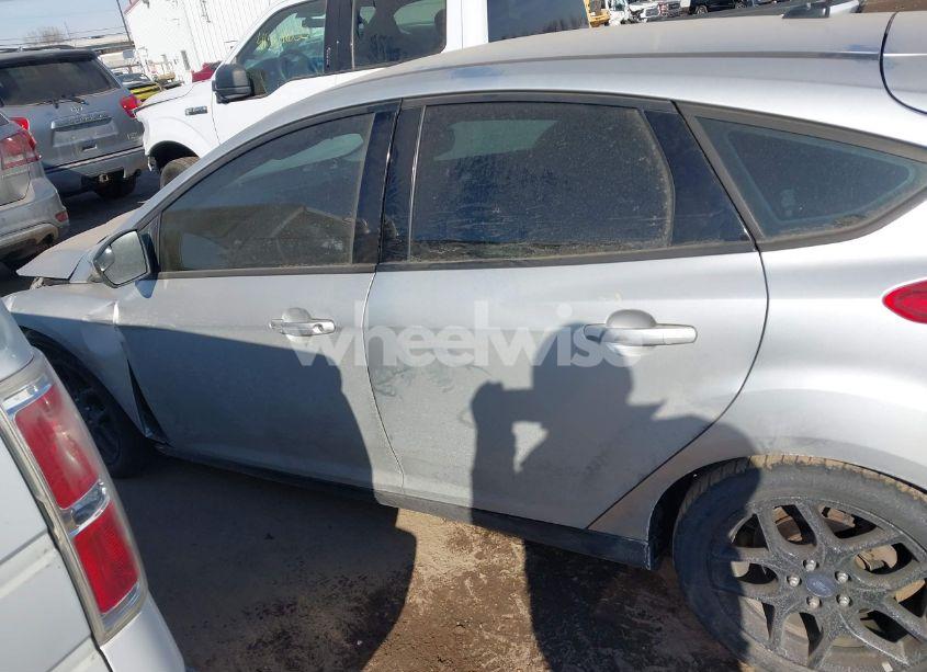 Photo 15 of 2016 Ford Focus SE (VIN 1FADP3K20GL339613)