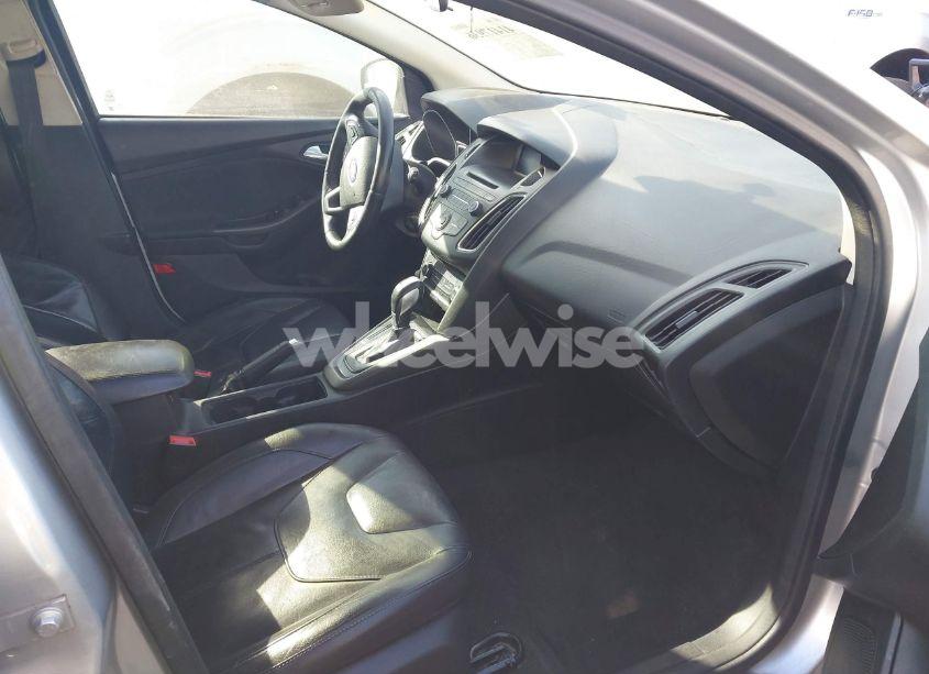 Photo 5 of 2016 Ford Focus SE (VIN 1FADP3K20GL339613)