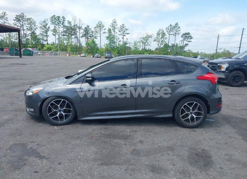 Photo 14 of 2016 Ford Focus SE (VIN 1FADP3K20GL355746)