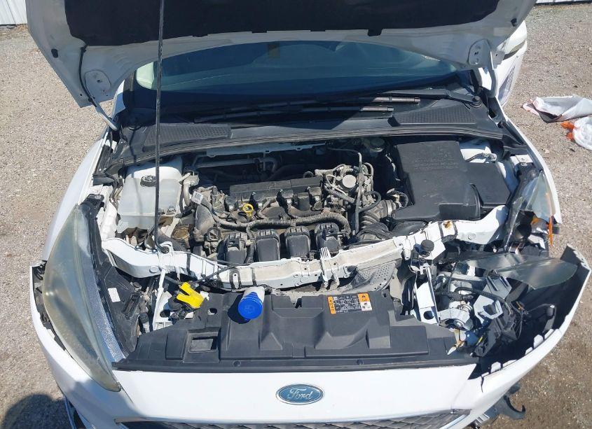 Photo 10 of 2016 Ford Focus SE (VIN 1FADP3K20GL369047)