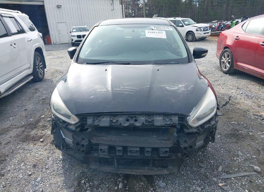 Photo 11 of 2017 Ford Focus SE (VIN 1FADP3K20HL251534)