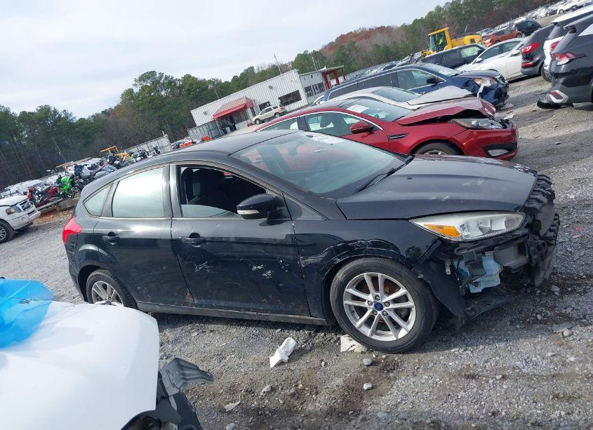 Photo 12 of 2017 Ford Focus SE (VIN 1FADP3K20HL251534)