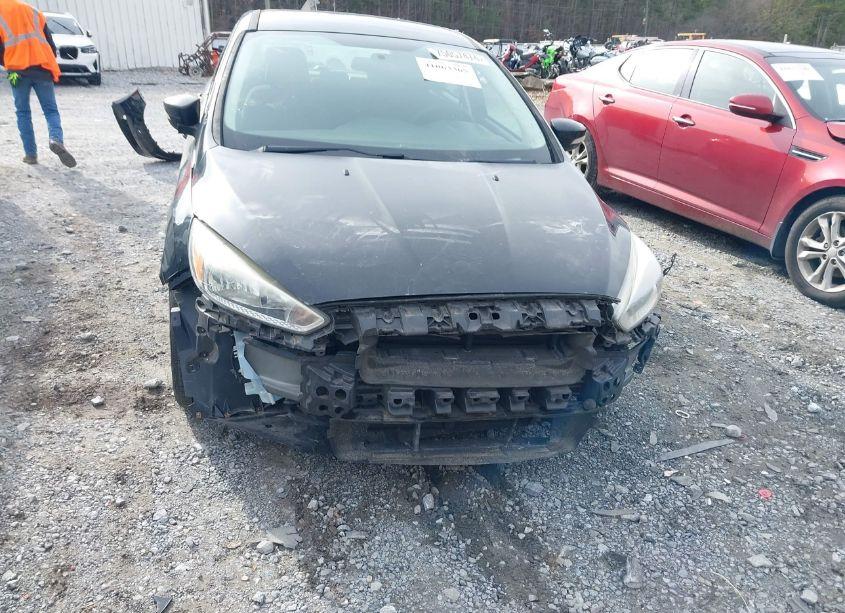 Photo 6 of 2017 Ford Focus SE (VIN 1FADP3K20HL251534)