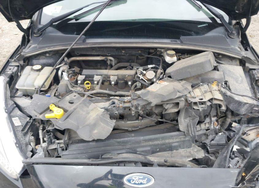 Photo 10 of 2017 Ford Focus SE (VIN 1FADP3K20HL335076)