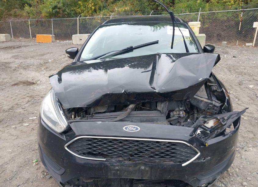 Photo 12 of 2017 Ford Focus SE (VIN 1FADP3K20HL335076)
