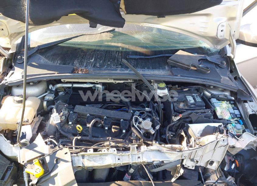 Photo 10 of 2018 Ford Focus SE (VIN 1FADP3K20JL263902)