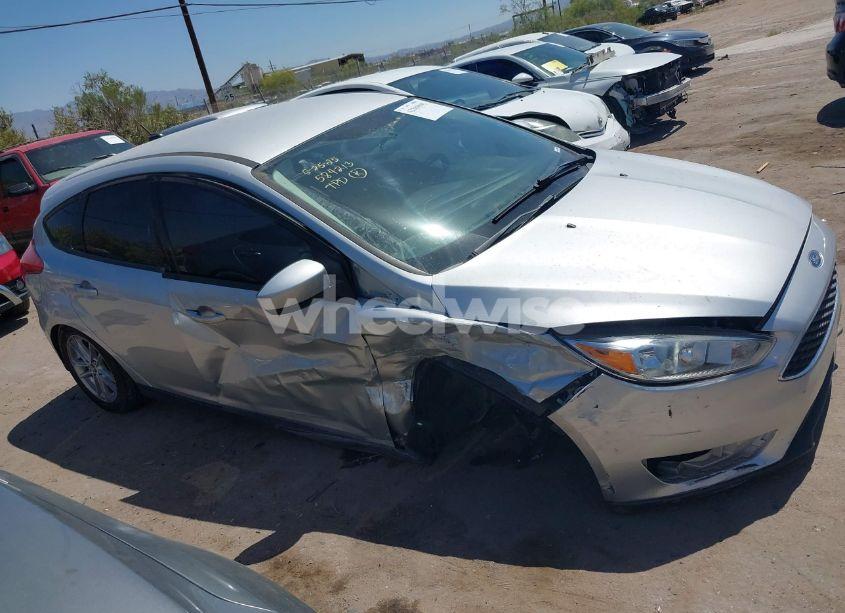 Photo 14 of 2018 Ford Focus SE (VIN 1FADP3K20JL270767)