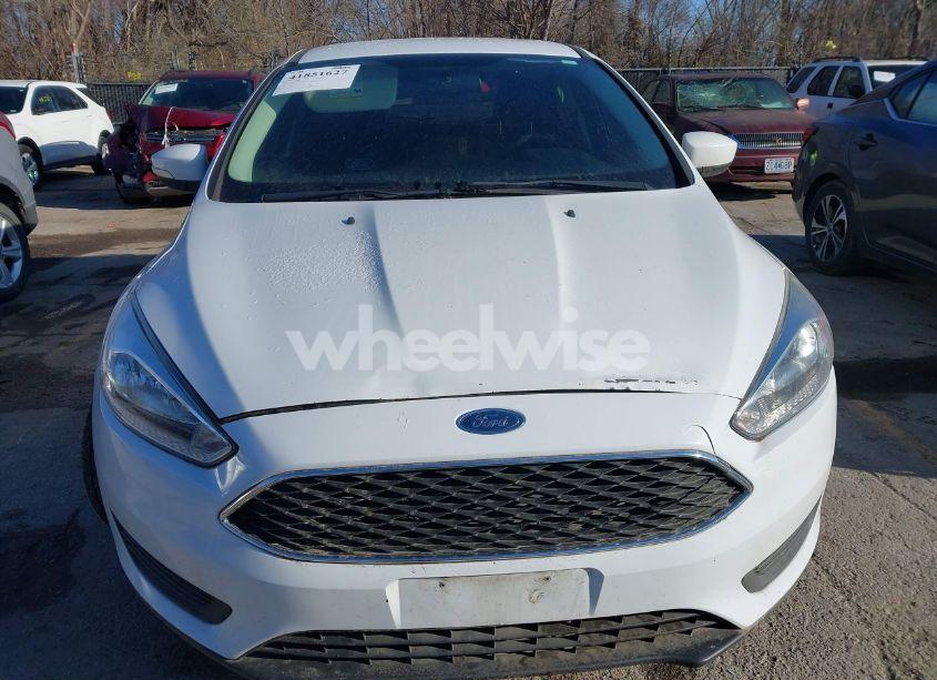Photo 6 of 2018 Ford Focus SE (VIN 1FADP3K20JL283549)