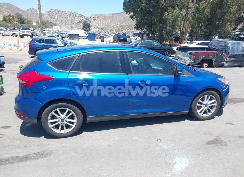 Photo 13 of 2018 Ford Focus SE (VIN 1FADP3K20JL312953)