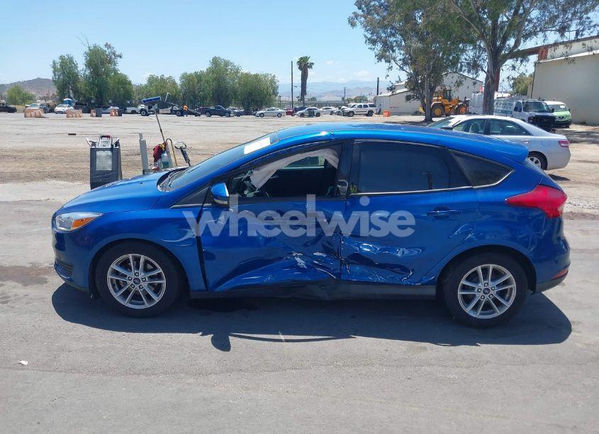 Photo 14 of 2018 Ford Focus SE (VIN 1FADP3K20JL312953)