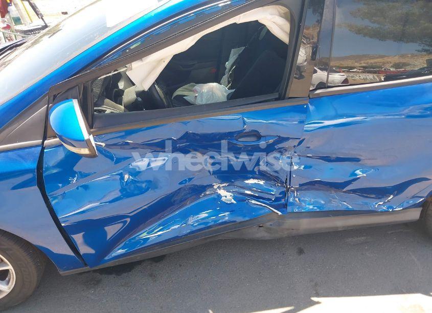 Photo 17 of 2018 Ford Focus SE (VIN 1FADP3K20JL312953)