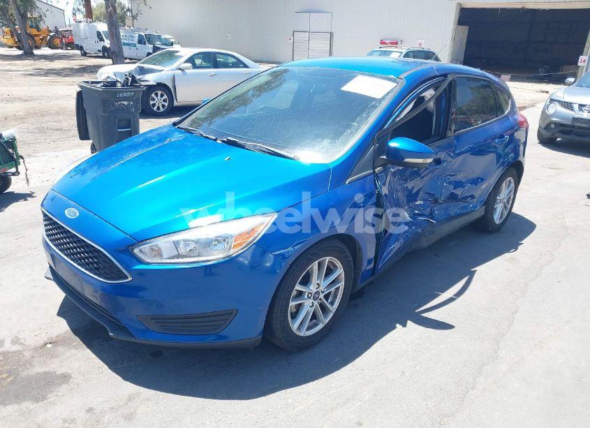Photo 2 of 2018 Ford Focus SE (VIN 1FADP3K20JL312953)