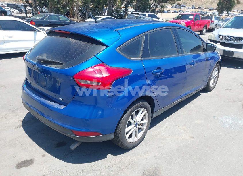 Photo 4 of 2018 Ford Focus SE (VIN 1FADP3K20JL312953)