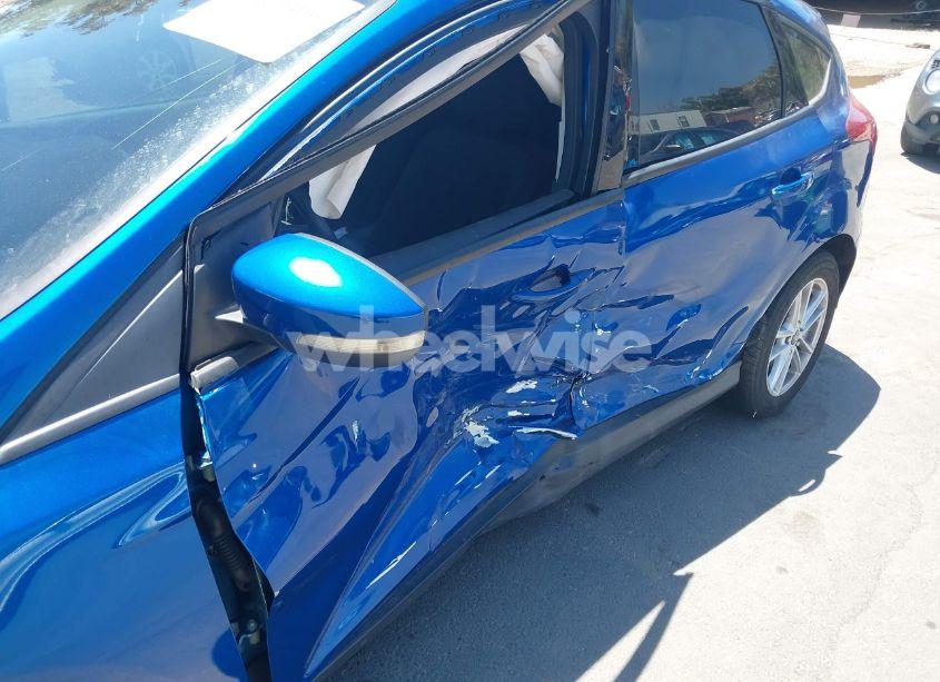 Photo 6 of 2018 Ford Focus SE (VIN 1FADP3K20JL312953)