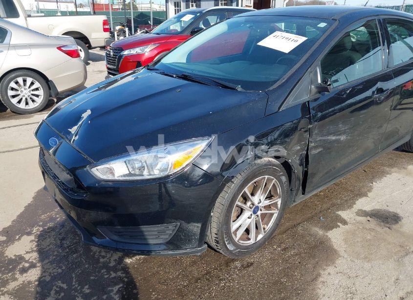 Photo 6 of 2018 Ford Focus SE (VIN 1FADP3K20JL332359)