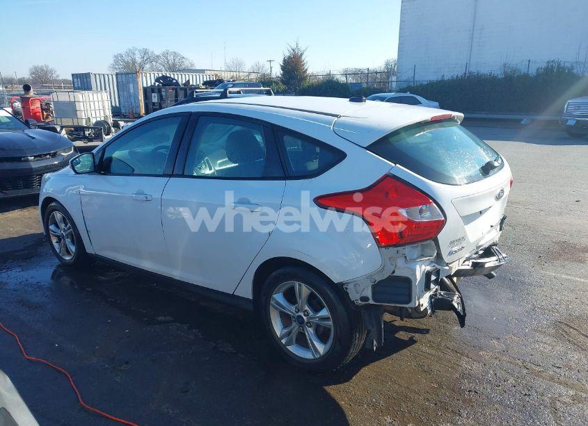 Photo 14 of 2013 Ford Focus SE (VIN 1FADP3K21DL117397)