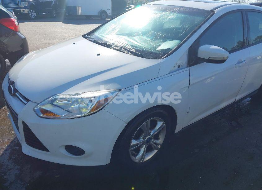 Photo 17 of 2013 Ford Focus SE (VIN 1FADP3K21DL117397)
